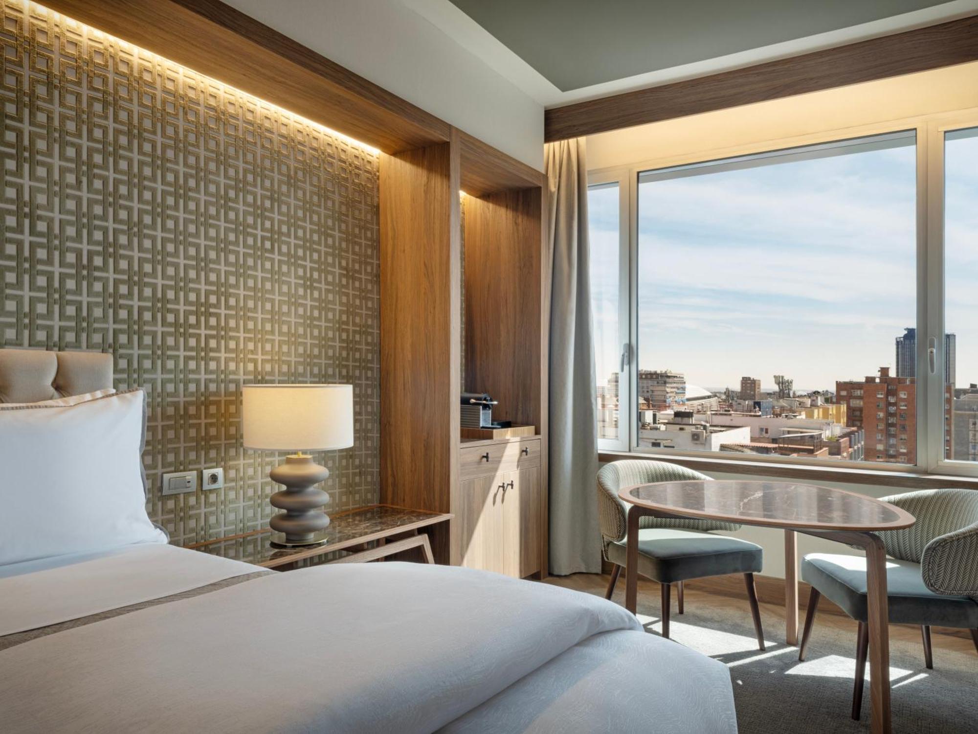 Hotel The Westin Madrid Cuzco Esterno foto