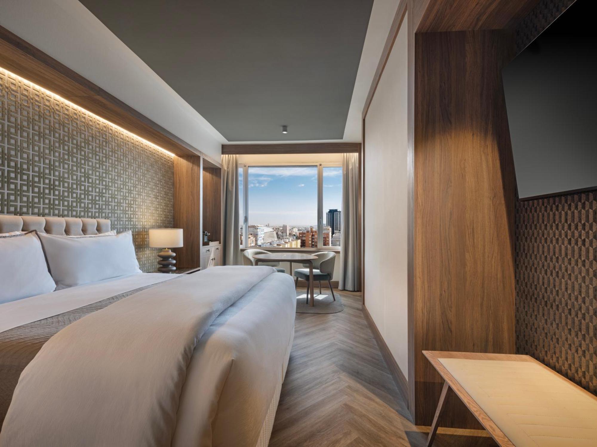Hotel The Westin Madrid Cuzco Esterno foto