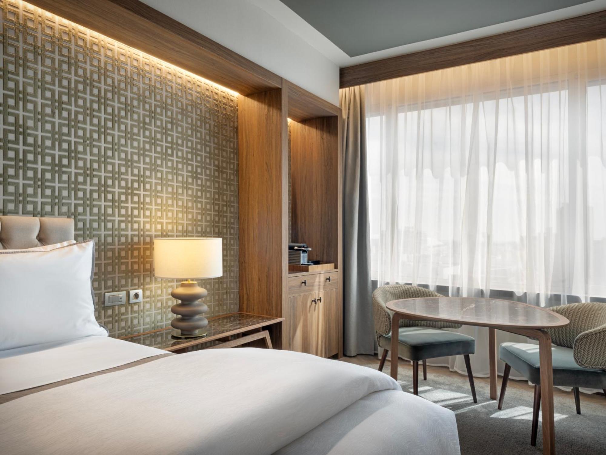 Hotel The Westin Madrid Cuzco Esterno foto