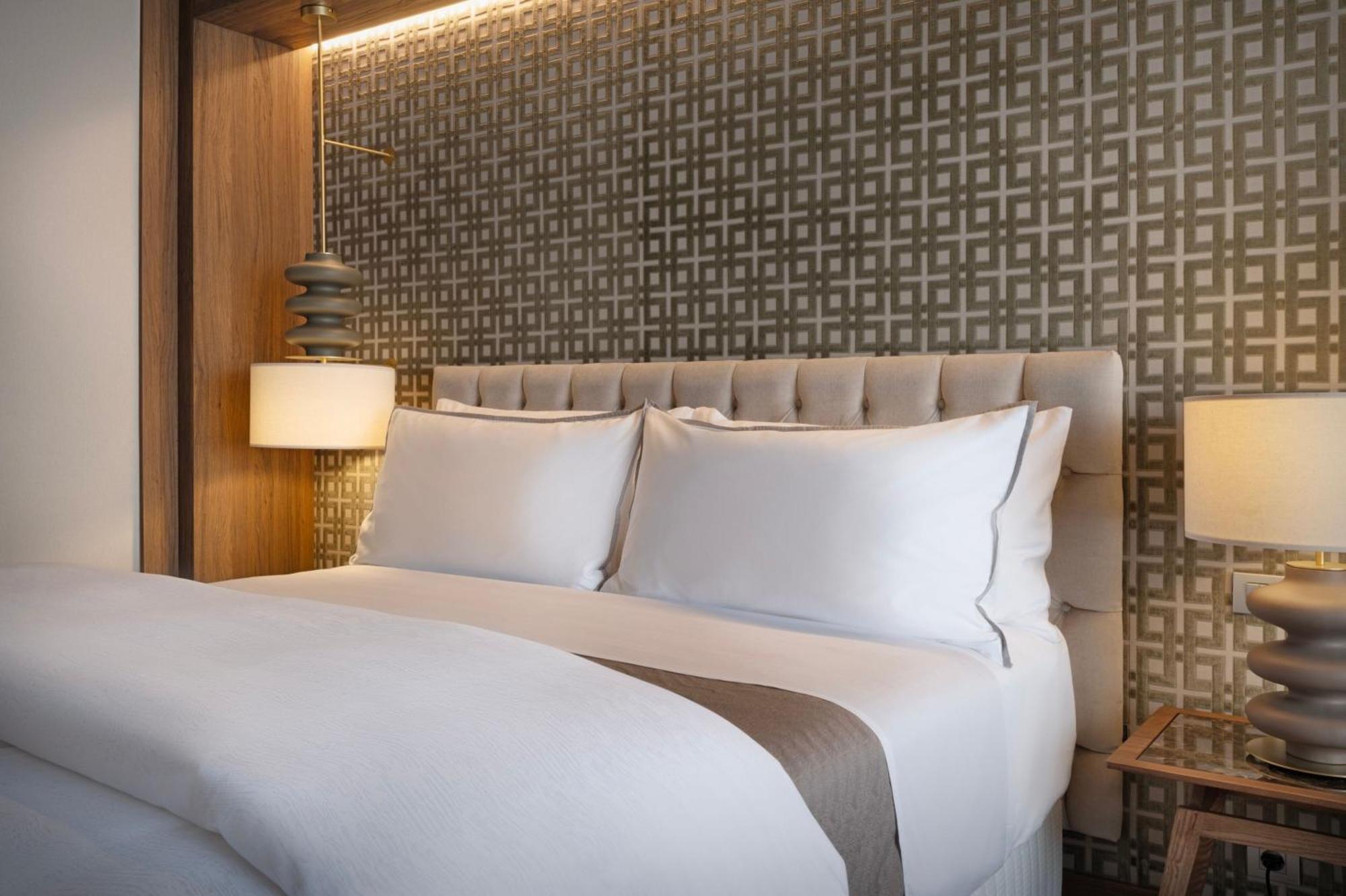 Hotel The Westin Madrid Cuzco Esterno foto