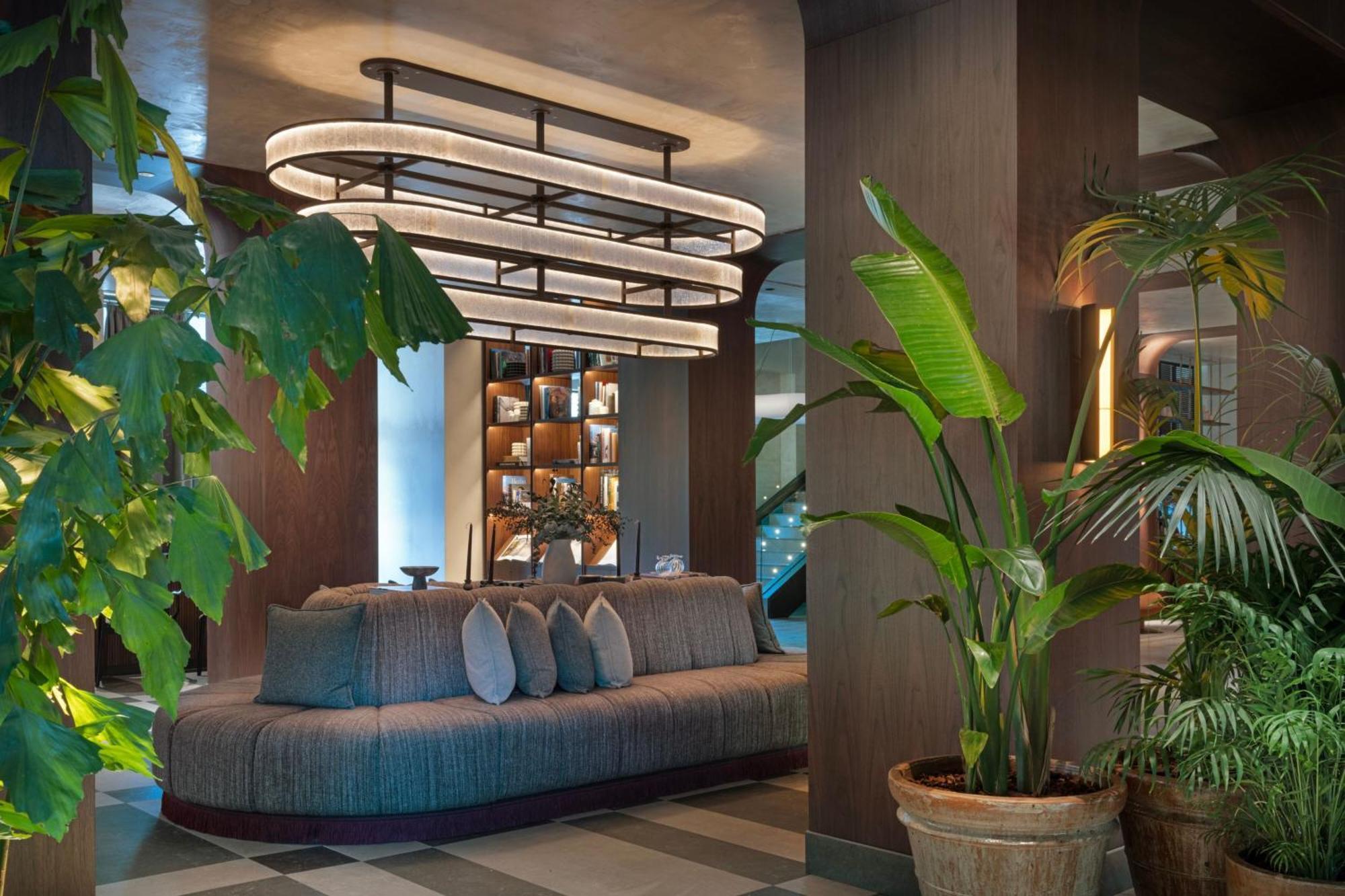 Hotel The Westin Madrid Cuzco Esterno foto