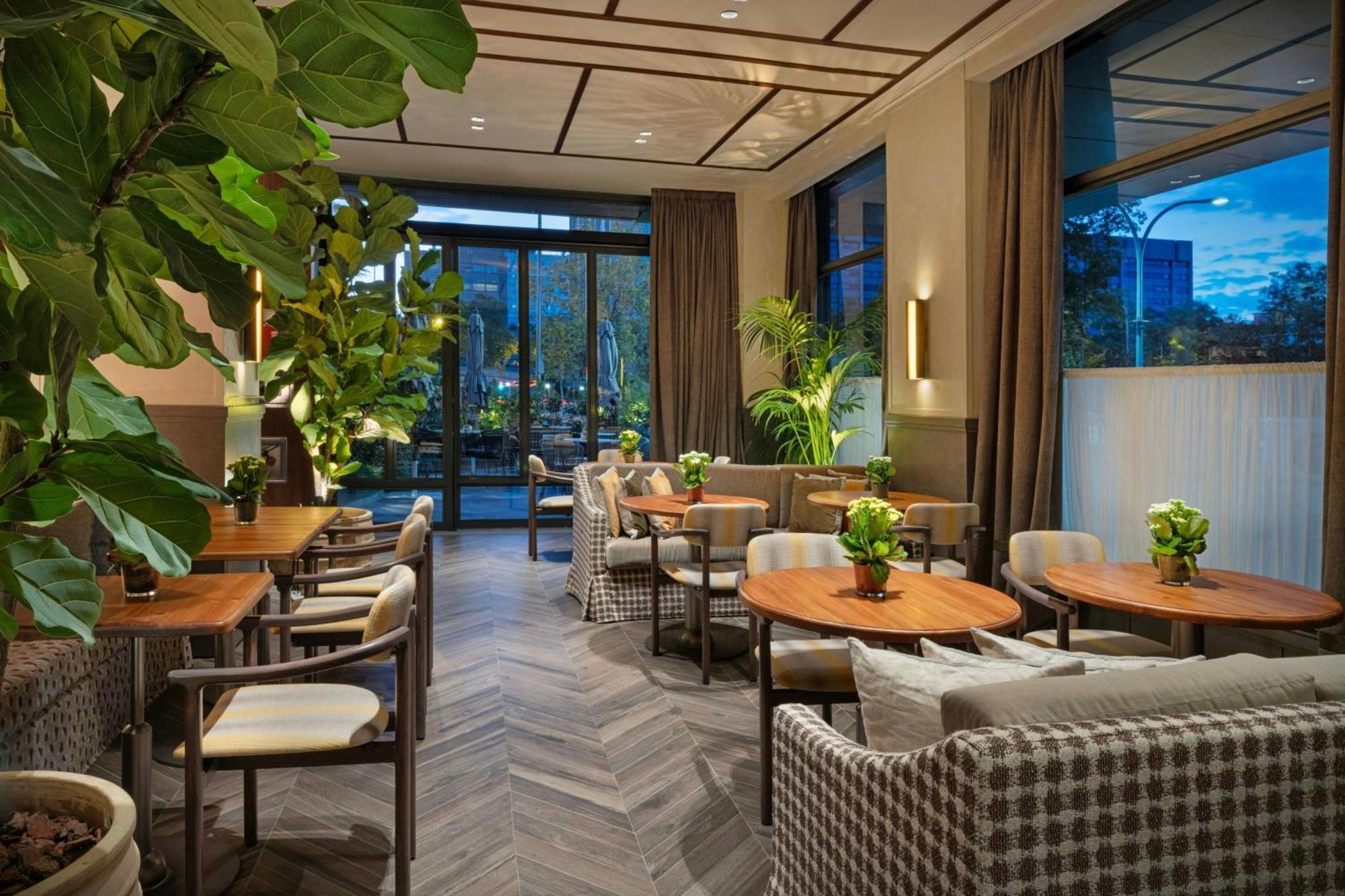 Hotel The Westin Madrid Cuzco Esterno foto