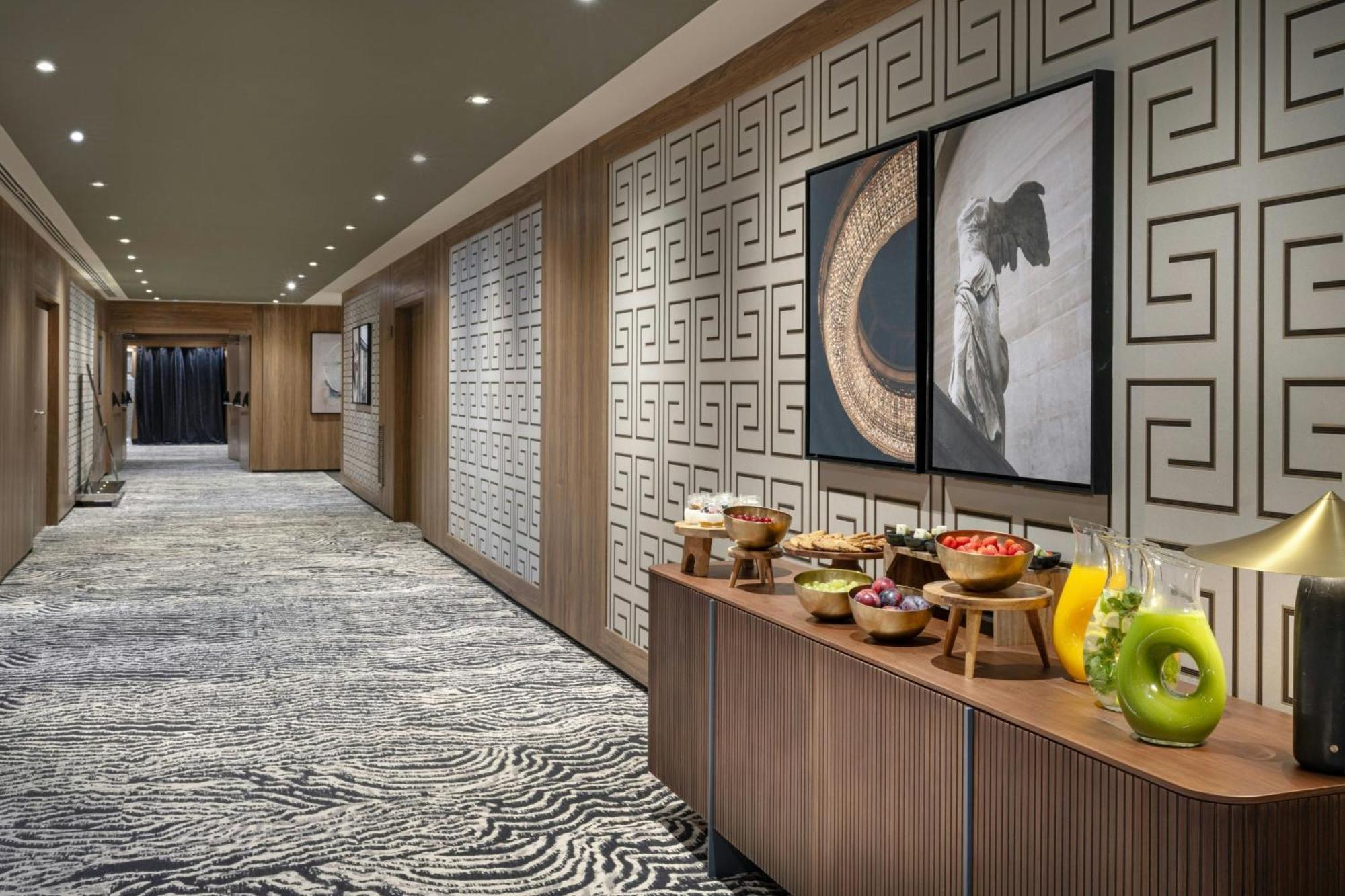Hotel The Westin Madrid Cuzco Esterno foto